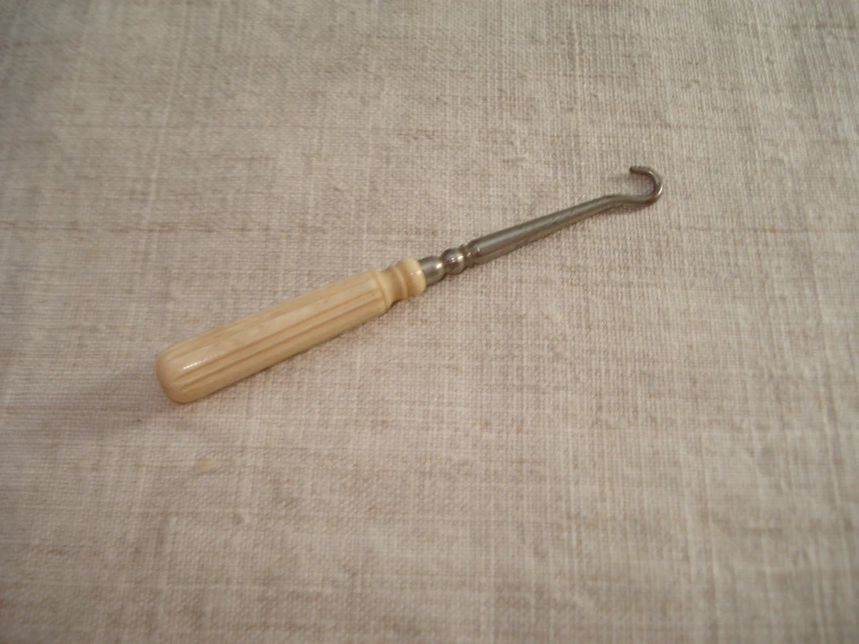 Petit Crochet à Bottine - Tire lacet ancien - Photo 1/4