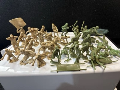 39 Vintage 1963 Marx WWII American and Japanese Soldiers 54mm - Image 1 of 4