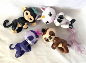 Fingerlings Baby Purple Brown Sloth Monkey Unicorn Interactive Pet WowWee Lot