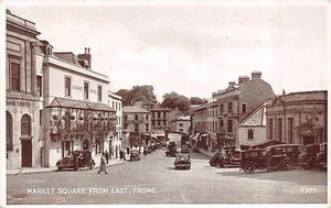 MARKET SQUARE FROME SOMERSET POSTCARD c.1940'S VALENTINE'S H 2071 - Picture 1 of 2
