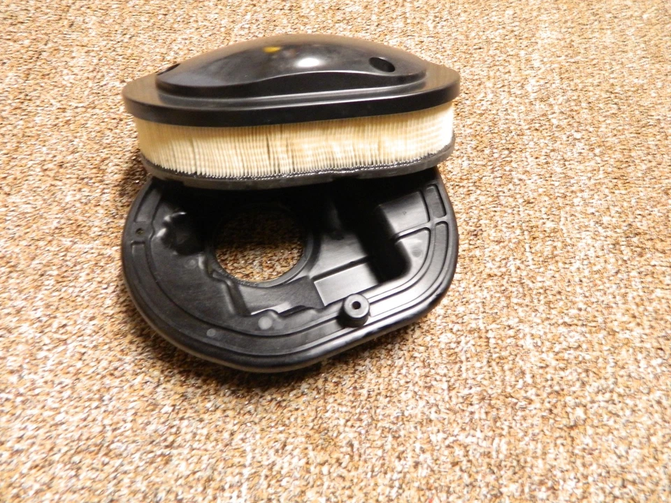 2014-2016 INDIAN CHIEFTIAN CHIEF ROADMASTER AIRFILTER & BASE RETAINER  - Image 1 of 1