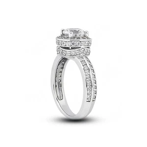 Anillo con halo de diamantes naturales de corte redondo H I1 de 1,19 quilates con halo - Imagen 1 de 4
