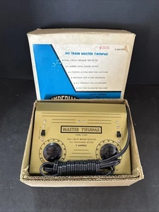 MRC Imperial HO Model Train Master Twinpak Transformer Model D-2000 Vintage Box - Picture 1 of 5