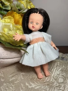 ✿💗MINI FURGA LUCIA ✿ OCCHI NOCCIOLA NUOVA 17 cm 7" 1967 ✿ BELLISSIMA! 💗✿ - Foto 1 di 1