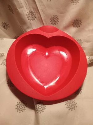 Tupperware Kleines Herz Valentin Mutter Silikon Backform 21 cm +Beschreibung - Bild 1 von 2