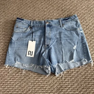 River Island Plus Denim Shorts Size 18 - Picture 1 of 3