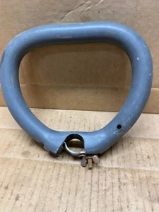 Manico a D OEM usato da un decespugliatore a batteria Husqvarna 122C - Foto 1 di 4