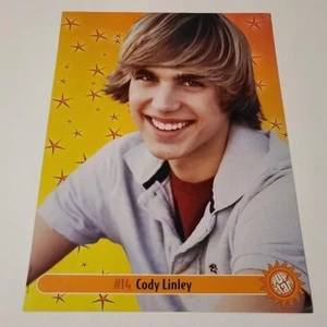 Pinup Cody Linley / Emma Roberts - Imagen 1 de 2