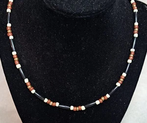 Handcrafted Native American Bead Necklace - Bild 1 von 1