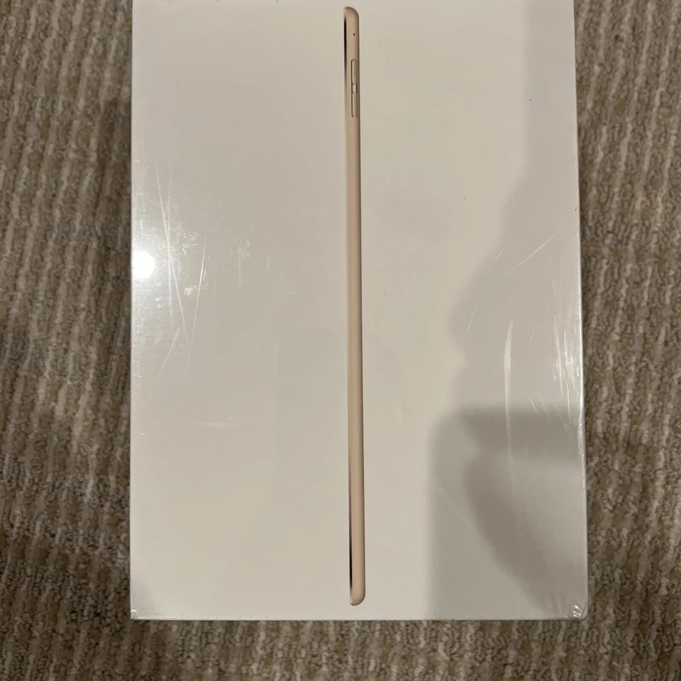 Apple iPad Air 2 16GB, Wi-Fi + Cellular (Unlocked), 9.7in - Gold - Image 1 of 2