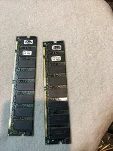PC-133 SDRAM 64x2 Mb DIMM 168 PINS VTG GOOD - Picture 1 of 3