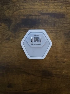 Xfinity xFi Pods WiFi Range Extender, 1st Generation, XE1-S READ - Picture 1 of 3