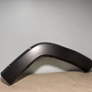 2006 Jeep Commander - Molding Fender Left Rear 5JX31TRMAC OEM *A336 - Picture 1 of 13