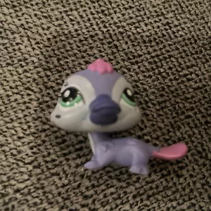 Authentic Littlest Pet Shop Lps 2528 Pretty Two Tone Purple Platypus - Picture 1 of 7