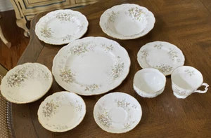 Royal Albert Haworth 9 Piece Place Table Setting England - Picture 1 of 4