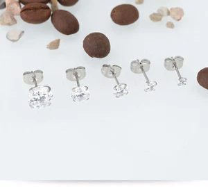 18K White Gold Filled Designer Inspired 8mm 4-Claws Zircon Stud Post Earrings - Picture 1 of 1