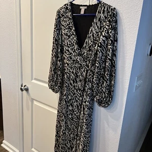 Ladies H&M Long Sleeve Dress Size M - Picture 1 of 7