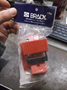 NEW IN PKG BRADY 65397 Y67613 CIRCUIT BREAKER LOCKOUT (397-3) - Picture 1 of 4