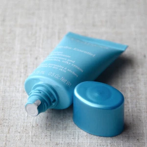 CLARINS Silky Cream Moisturizes / Quenches Sealed Travel Sz 0.5 Oz 15 mL Unboxed - Picture 1 of 3