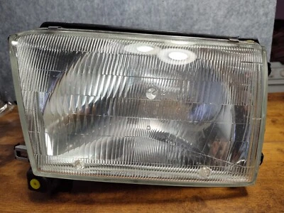 Faro pasajero Toyota 4runner 1999-2002 P/N 110-76363 pieza original OEM Foto 1 de 4