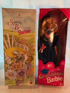 2 Vintage Barbies Abschlussklasse 96 Stück und Spring Blossom Barbie beide in Boxen - Bild 1 von 4