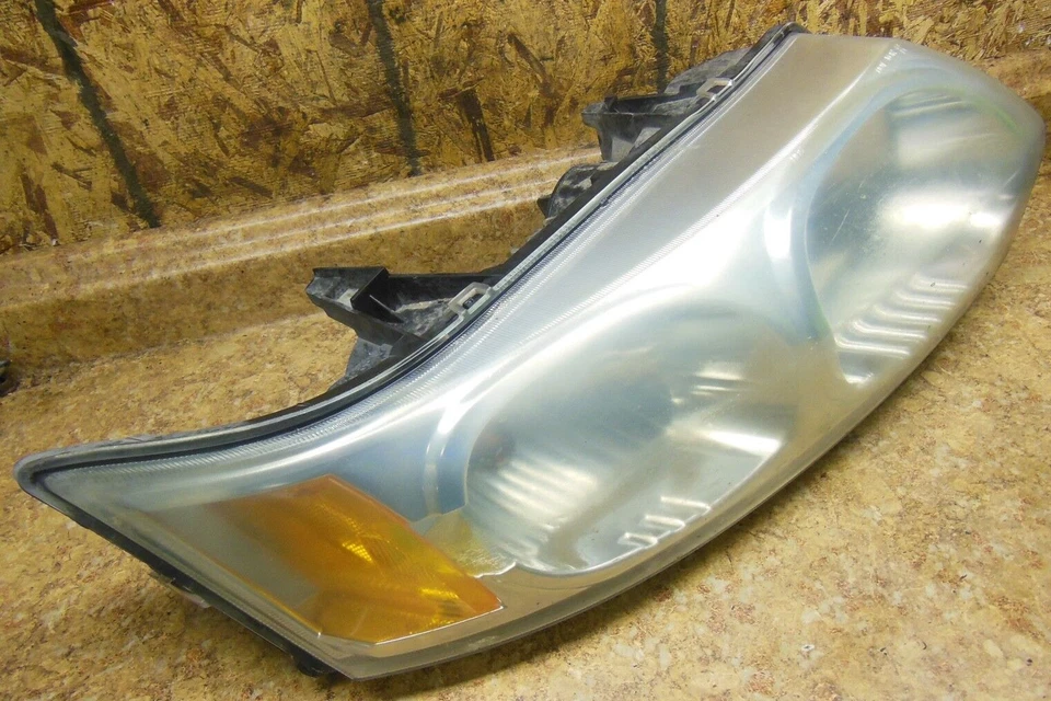 2003-2007 Saturn Ion Sedan Halogen Headlight Passenger Right RH OEM Head Light - Image 1 of 1