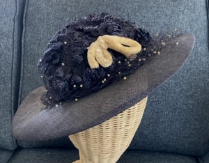 Vintage woman's ladies hat Cherry Webb navy w/white velvet bow netting 50s 60s - Picture 1 of 10