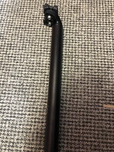 Black Stealth Logo 30.9 seatpost 350mm length new UK - Picture 1 of 6