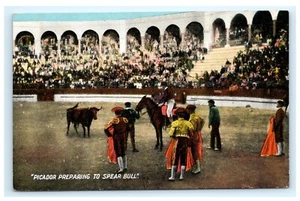 Picador Preparing to Spear Bull Bullfighting Postcard D2 - Picture 1 of 2