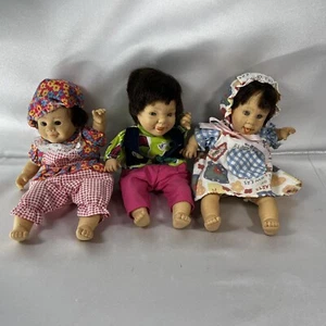 Gi Go Palm Pals Puppen 3 Stück Realistic Expressions Sitzsack Babypuppe - Bild 1 von 10