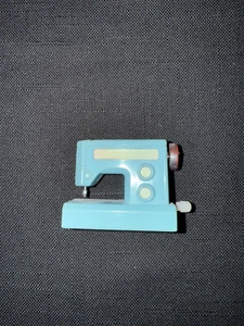 Barbie Action Accents Blue Wind Up Sewing Machine Works Vintage 1987 - Picture 1 of 6