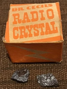 DOS CRISTALES DE RADIO DR CECIL`S. - Imagen 1 de 2