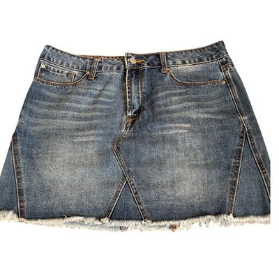 Minifalda vaquera Kensie Jeans talla 8/29 azul dobladillo deshilachado línea A desgastada usada en excelente estado Foto 1 de 4