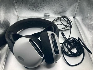 Casque gaming sans fil bi-mode Alienware AW720H lumière lunaire - Photo 1 sur 3