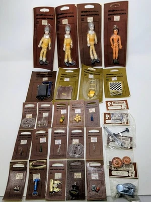 Lote Escala 1/12 y Accesorios para Casas de Muñecas Miniatura (27 artículos) Nuevo Precintado Foto 1 de 4