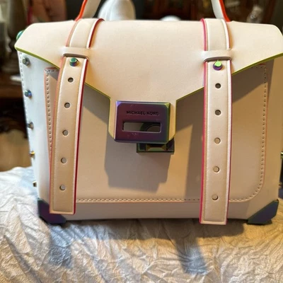 NOVO ~ Bolsa satchel Michael Kors Manhattan couro acabamento em contraste médio, nova com etiquetas - Imagem 1 de 3