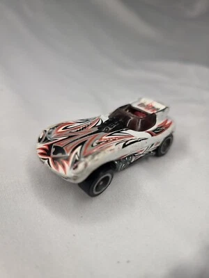 1998 Hot Wheels Cat-A-Pult Pearl White Final Run Edition Metal Body & Metal Base - Image 1 of 4