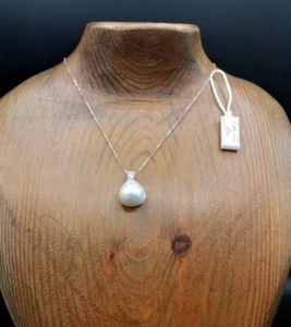 COLLANA IN ORO BIANCO 18 KT TIT 750 CON PERLA SCARAMAZZA AUSTRALIANA NATURALE - Foto 1 di 4