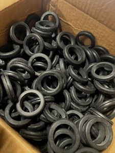Lot of 198 Grommet for 1/16" Thick Material 1 1/2" Openings Fits 1 3/4" Hole - Picture 1 of 3