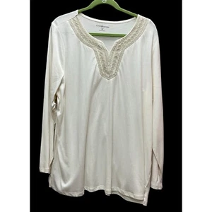 Croft & Barrow Woman's 2X Embroidered Long Sleeve Top V Neck - Picture 1 of 10