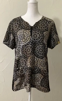 Wonderwink Geometric Print Scrub Top Medium - Image 1 of 4