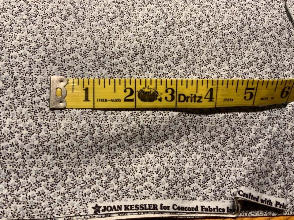 Vtg mini Calico grayish black Concord Fabrics Joan Kessler 2 Yds X 42" Quilting - Image 1 of 1