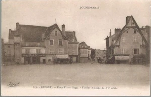 CUSSET 03 place V. HUGO CPA Magasins MARÉE TAVERNE MODE et AUTOMOBILE début 1900 - Picture 1 of 2