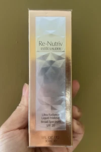 Estee Lauder Re-Nutriv Ultra Radiance flüssiges Make-up LSF 20 ~ 1 Unze - 8N1 Espresso - Bild 1 von 2