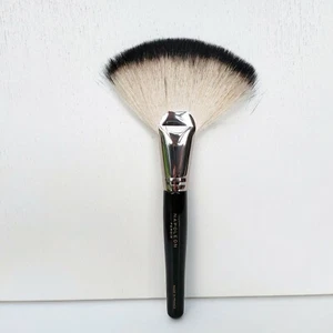Napoleon Perdis Fan Fusion Brush 55f, Brand New Sealed! - Picture 1 of 7