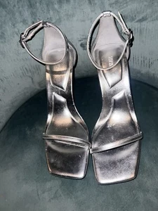 Zara - Sandali con cinturino argento - Taglia: UK 8, EUR 41, US 10 - Foto 1 di 7