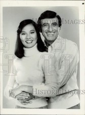 1983 Press Photo Jamie Farr and Rosalind Chao star in series "AfterMASH"
