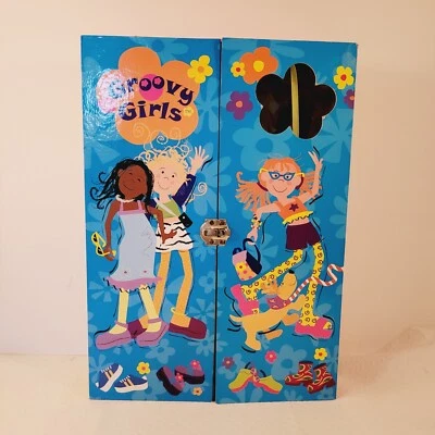 Armario para muñecas Groovy Girl, armario, estuche de transporte. ¡Muy buen estado! 6 perchas Foto 1 de 4