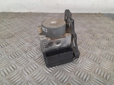 Volkswagen Golf ABS Pump Module 2013-2020 5Q0614517T - Image 1 of 4