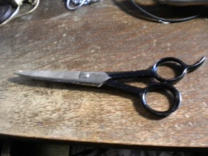 vintage  Barber Scissors Vintage Salon Tool quality - Picture 1 of 2